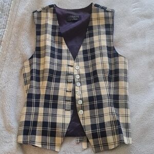 Plaid vest ( old money looks)